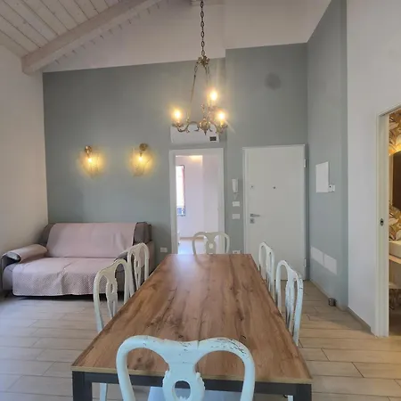 Apartment La Casa Di Agnese Cattolica